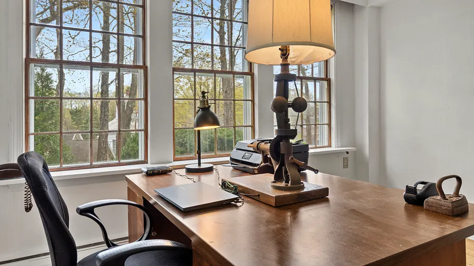 6 Tyringham Rd Photo 12