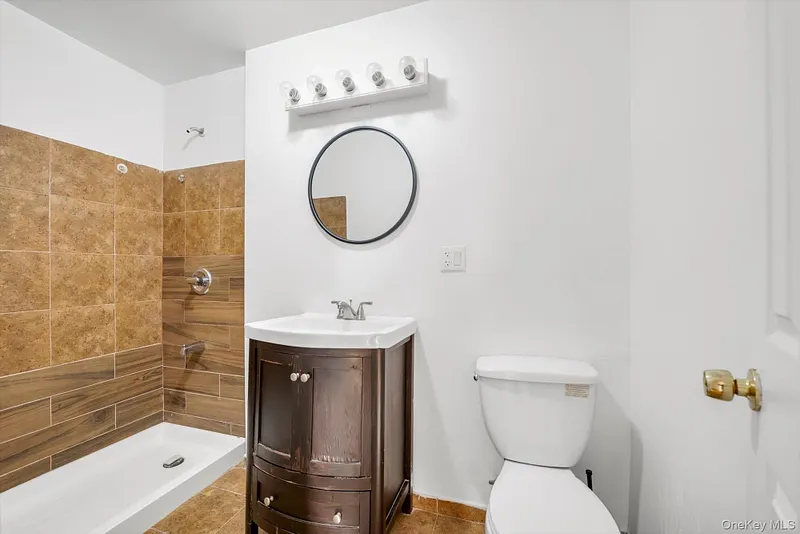 1609 Colden Avenue Photo 13