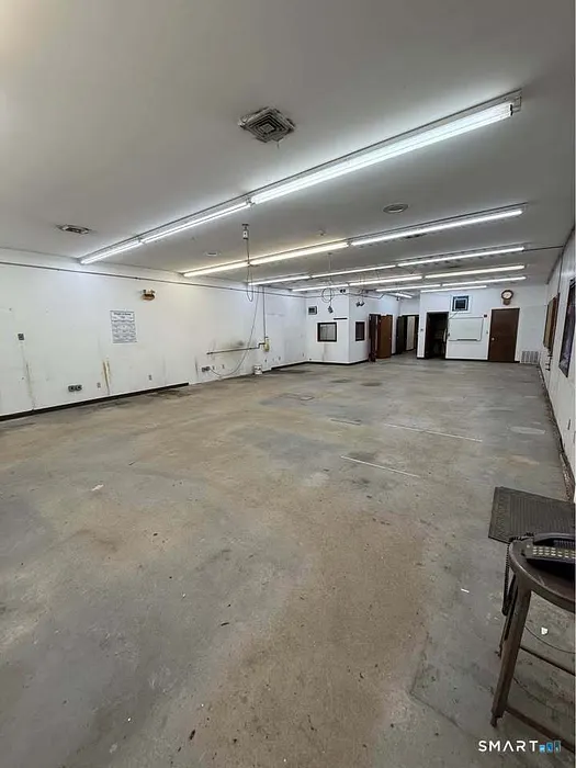 29 Seemans Lane Photo 15