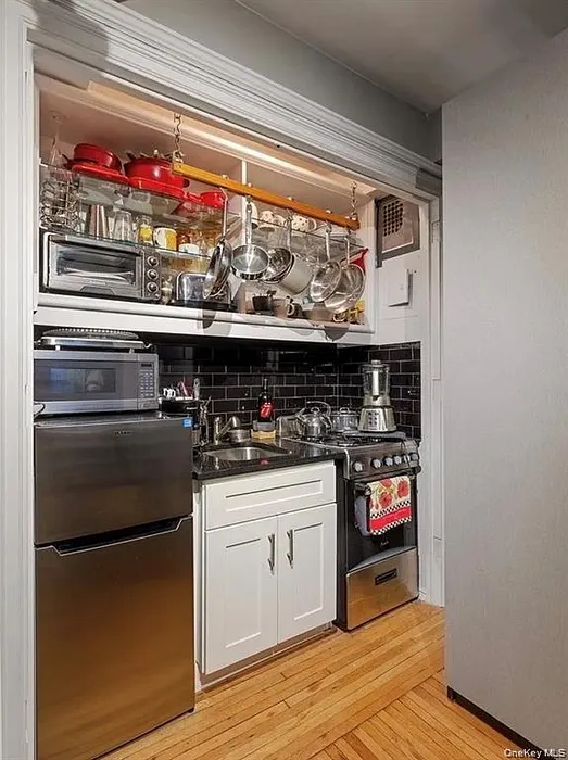457 W 57th Street  #308 Photo 3