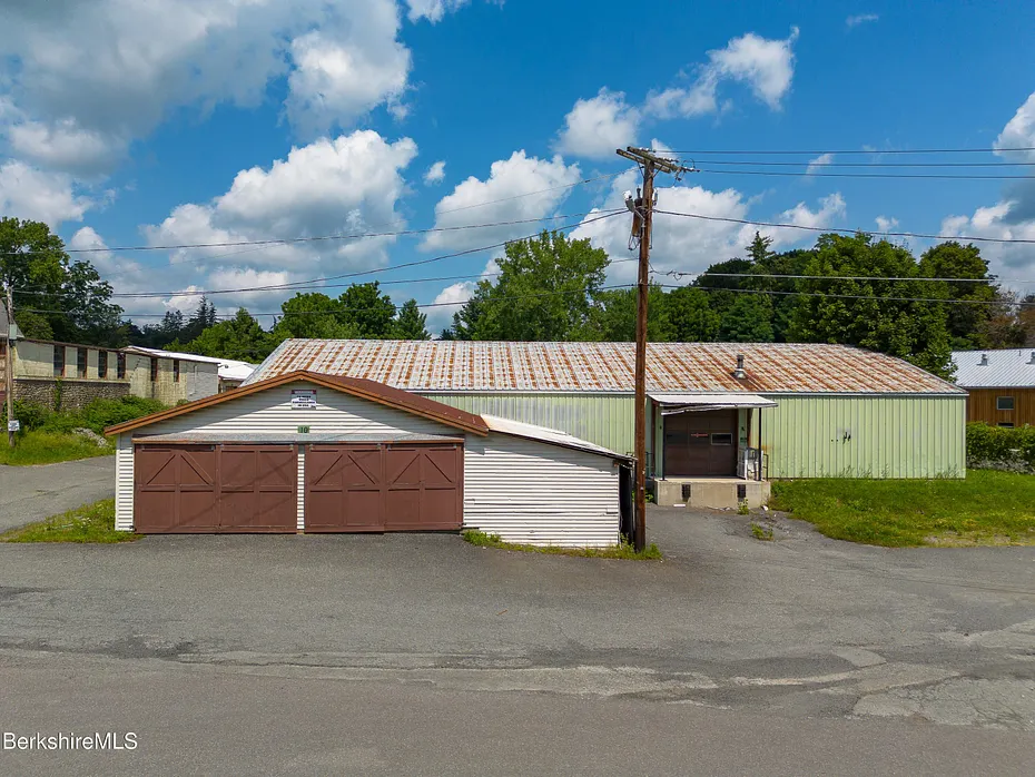 20 Maple Ave Photo 13