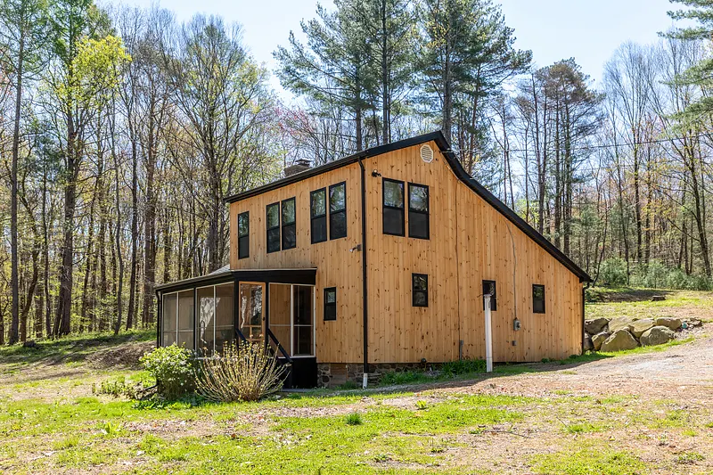 72 Hickory Hill Road Photo 1
