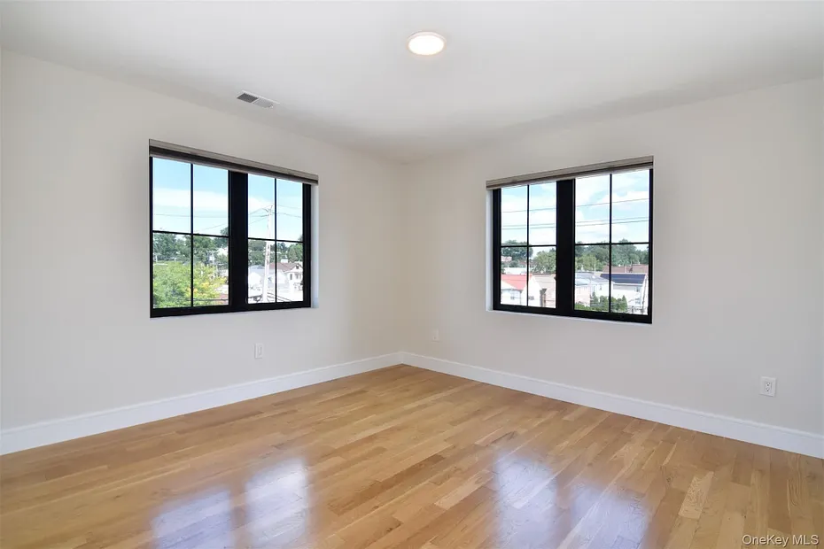 444 Sixth Avenue Photo 19