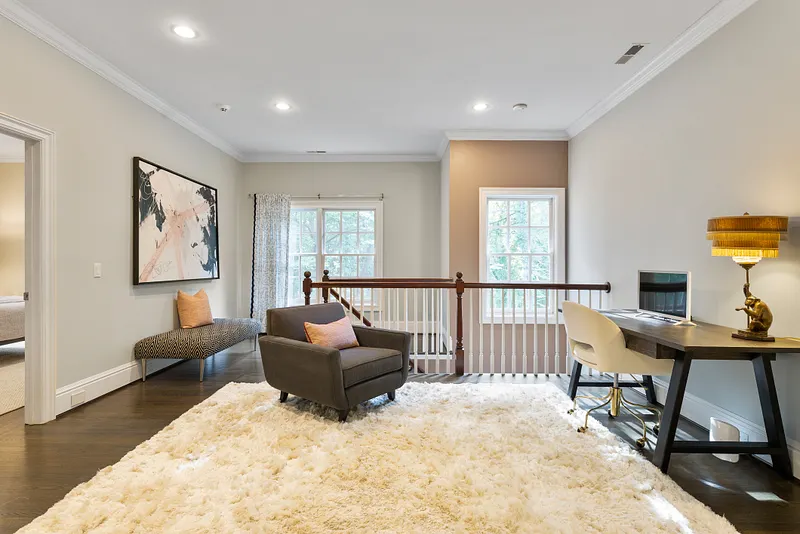 7 Farnham Way Photo 33