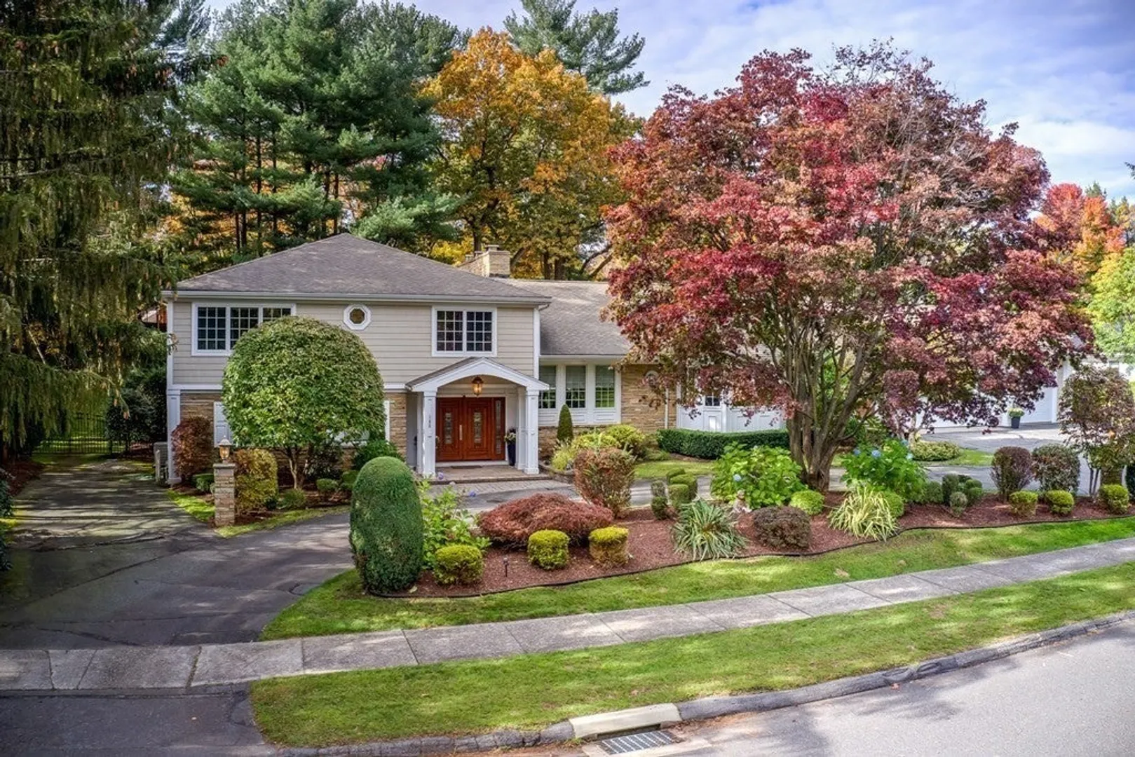 186 Tanglewood Drive Photo 3