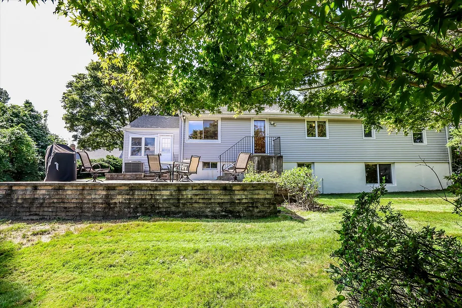 86 Crown Street Photo 23