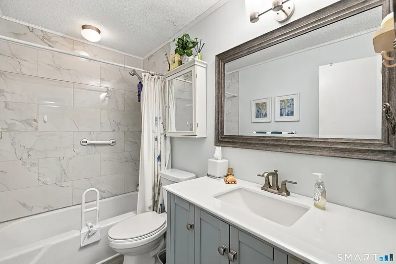 65 Westridge Road  #D5 Photo 18