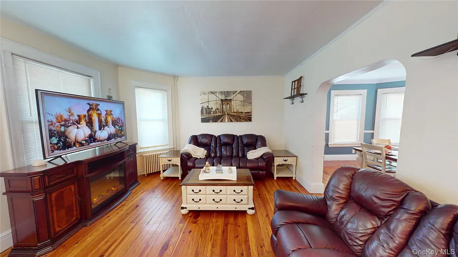 88 Grand Avenue Photo 7