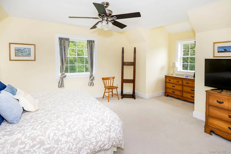 580 Oak Summit Road Photo 16