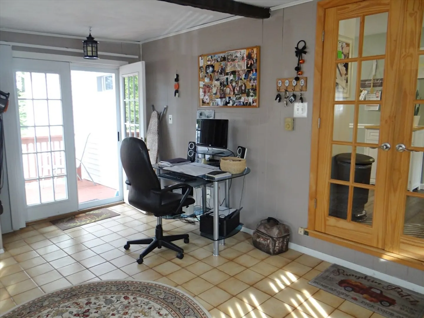 25 Marshall Ave Photo 12