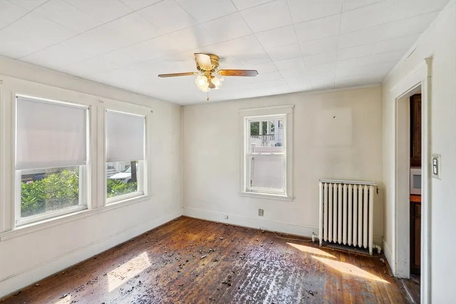 64 Bates Ave Photo 11