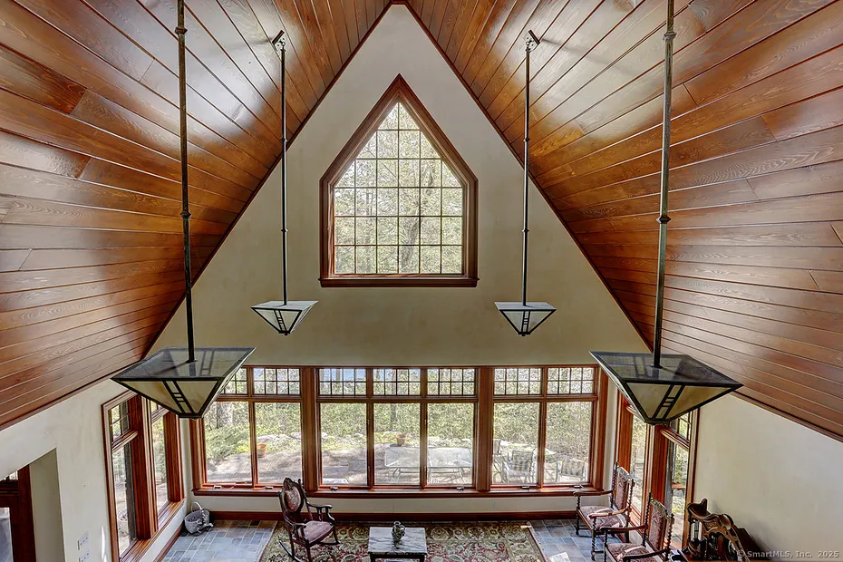 152 Tower Hill Road Photo 8