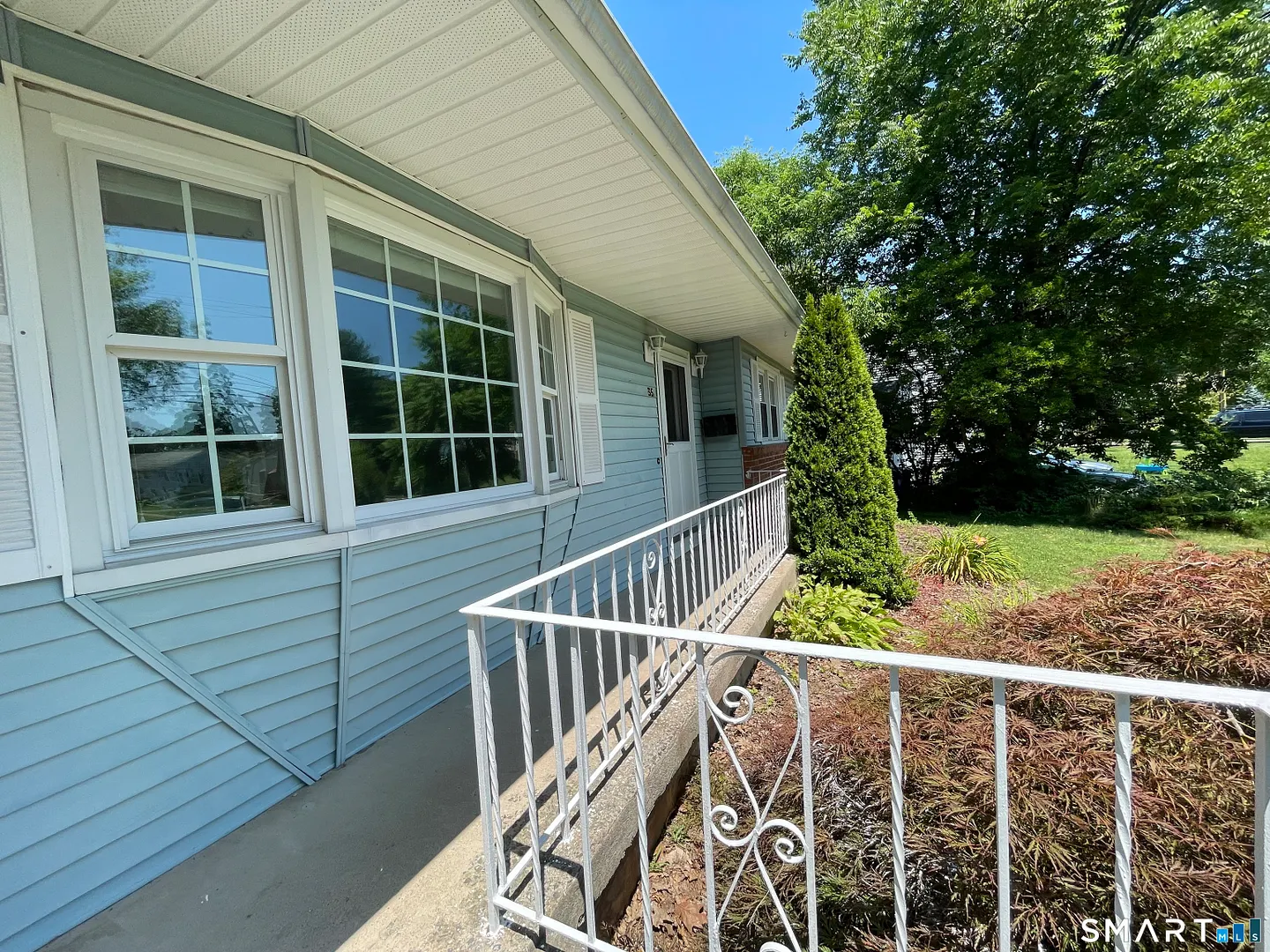 35 Woodmont Road Photo 3
