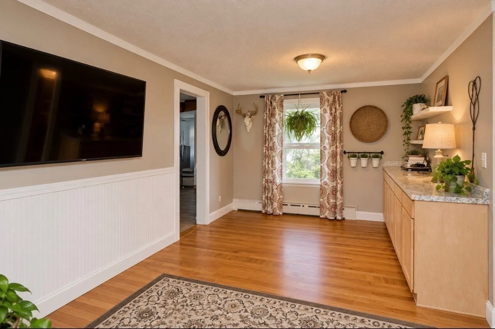 35 Pinehurst St Photo 8