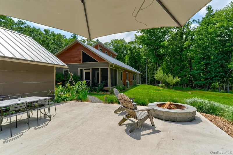 116 Francis Drive Photo 32