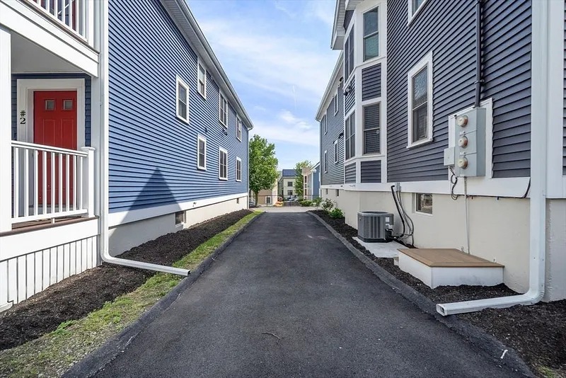 8 Brinton St #2 Photo 36
