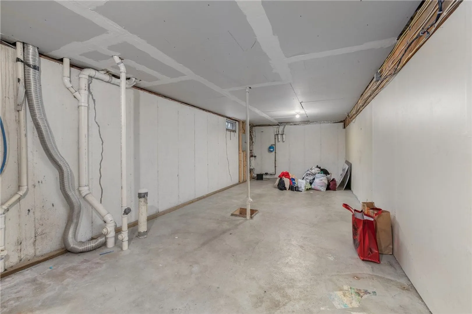 22 Aiken Street Photo 18
