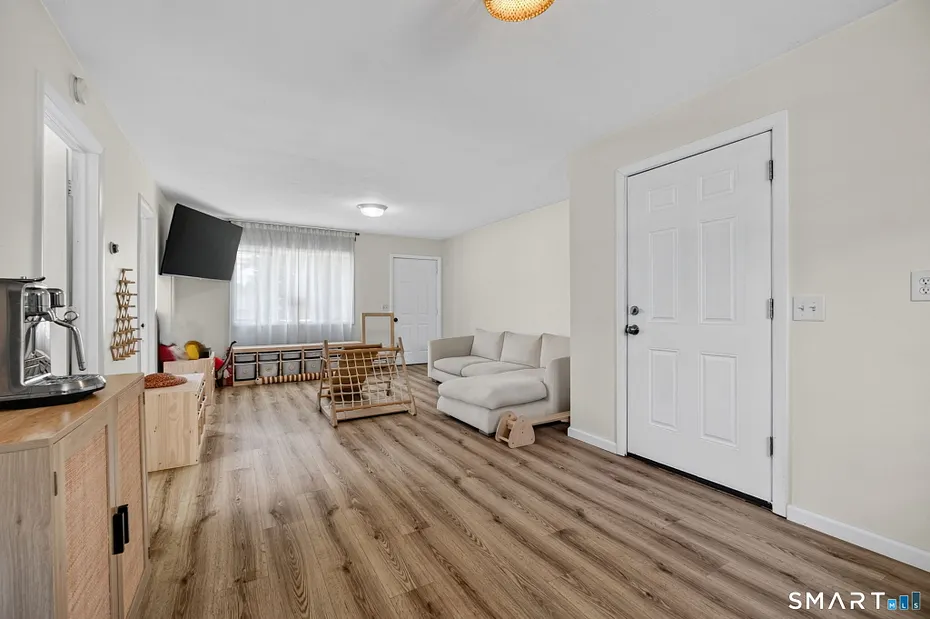 5 Beatrice Drive Photo 27