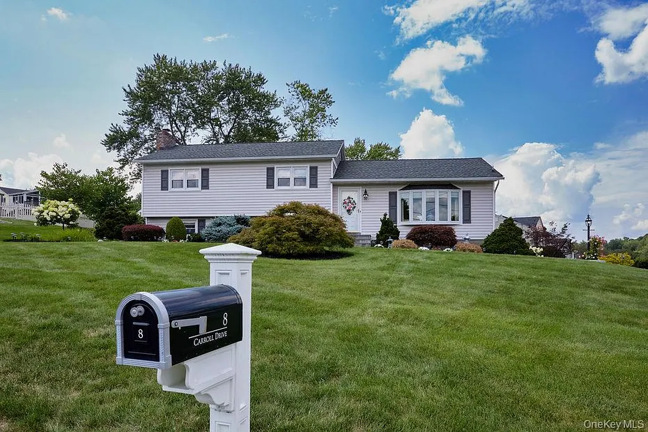 8 Carroll Drive Photo 6
