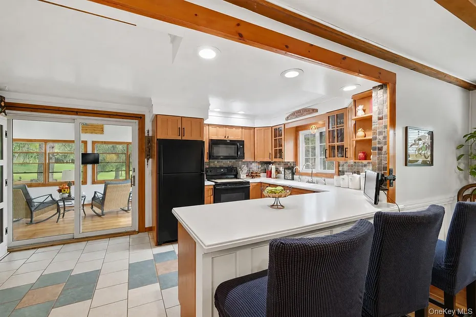 115 Cold Spring Road Photo 7