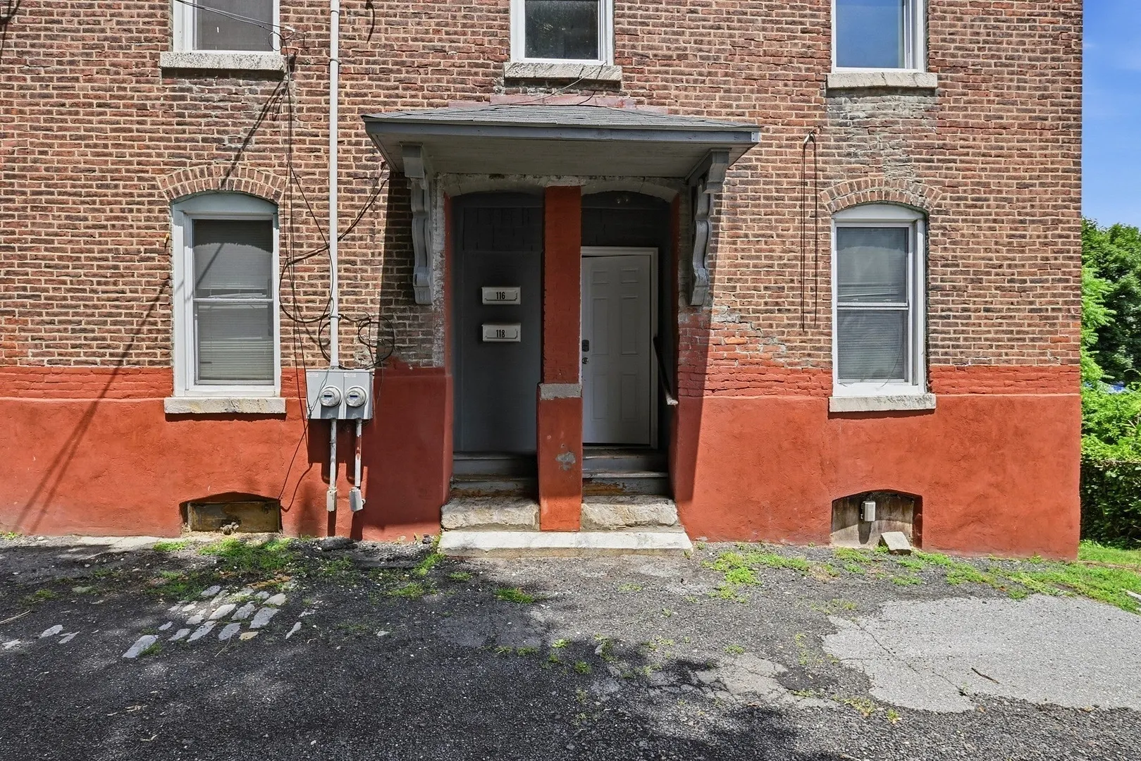 116-118 West St Photo 2