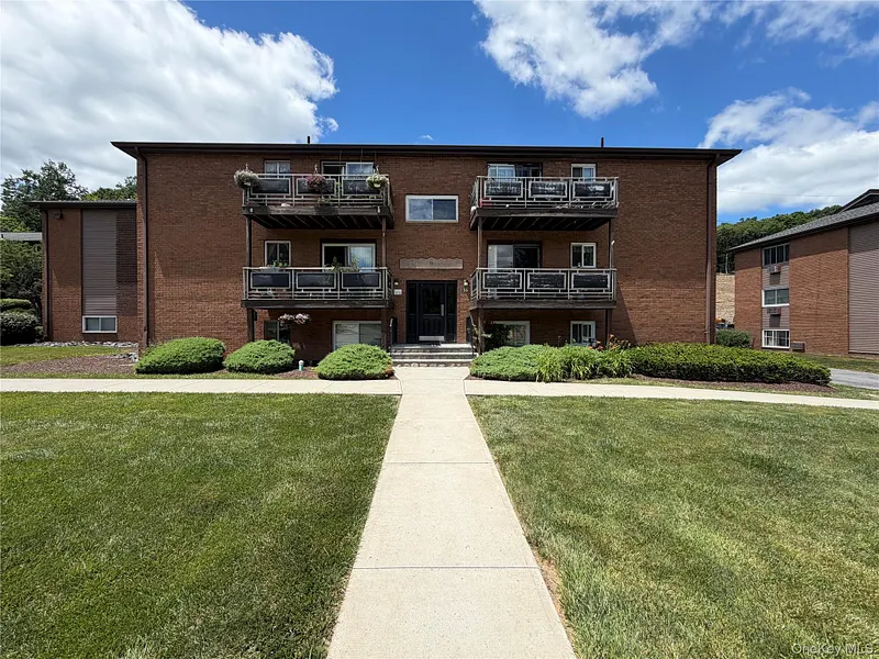 36 Tanager Road  #3601 Photo 1
