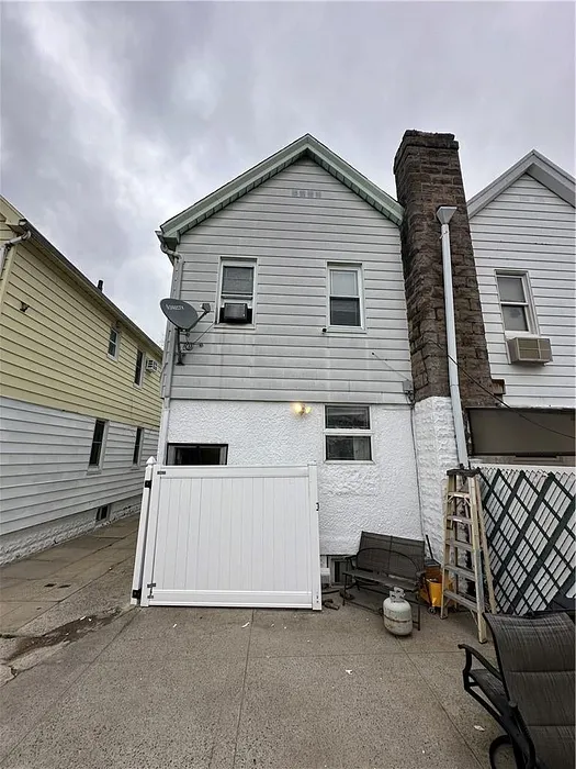 1494 E 58th Street Photo 32