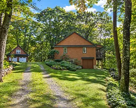 438 Churchill Rd