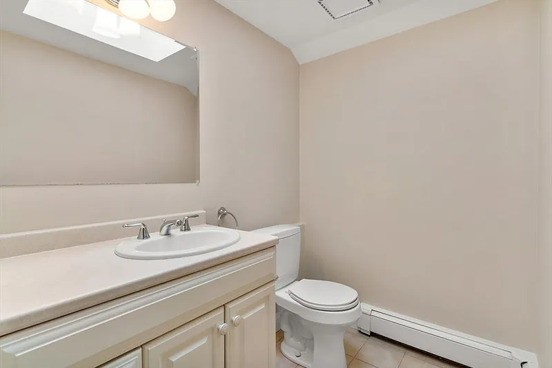 52 Bearskin Neck Photo 22