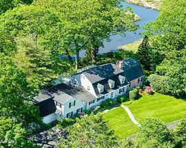 8 Indian Point Lane