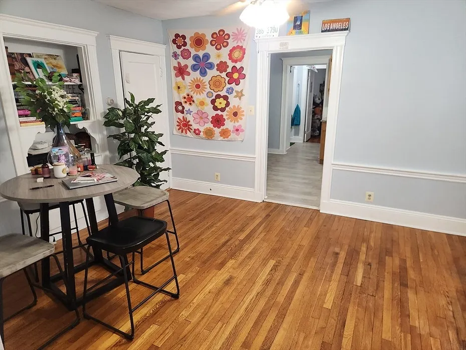 691 River St  #3 Photo 2