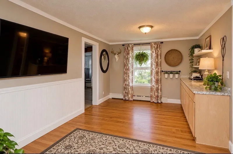 35 Pinehurst St Photo 8