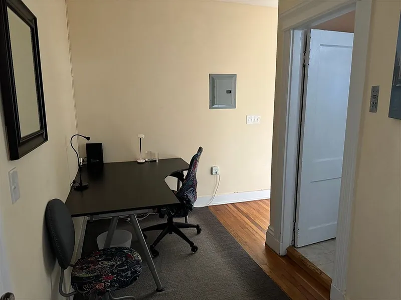 31 Queensberry St  #23 Photo 6