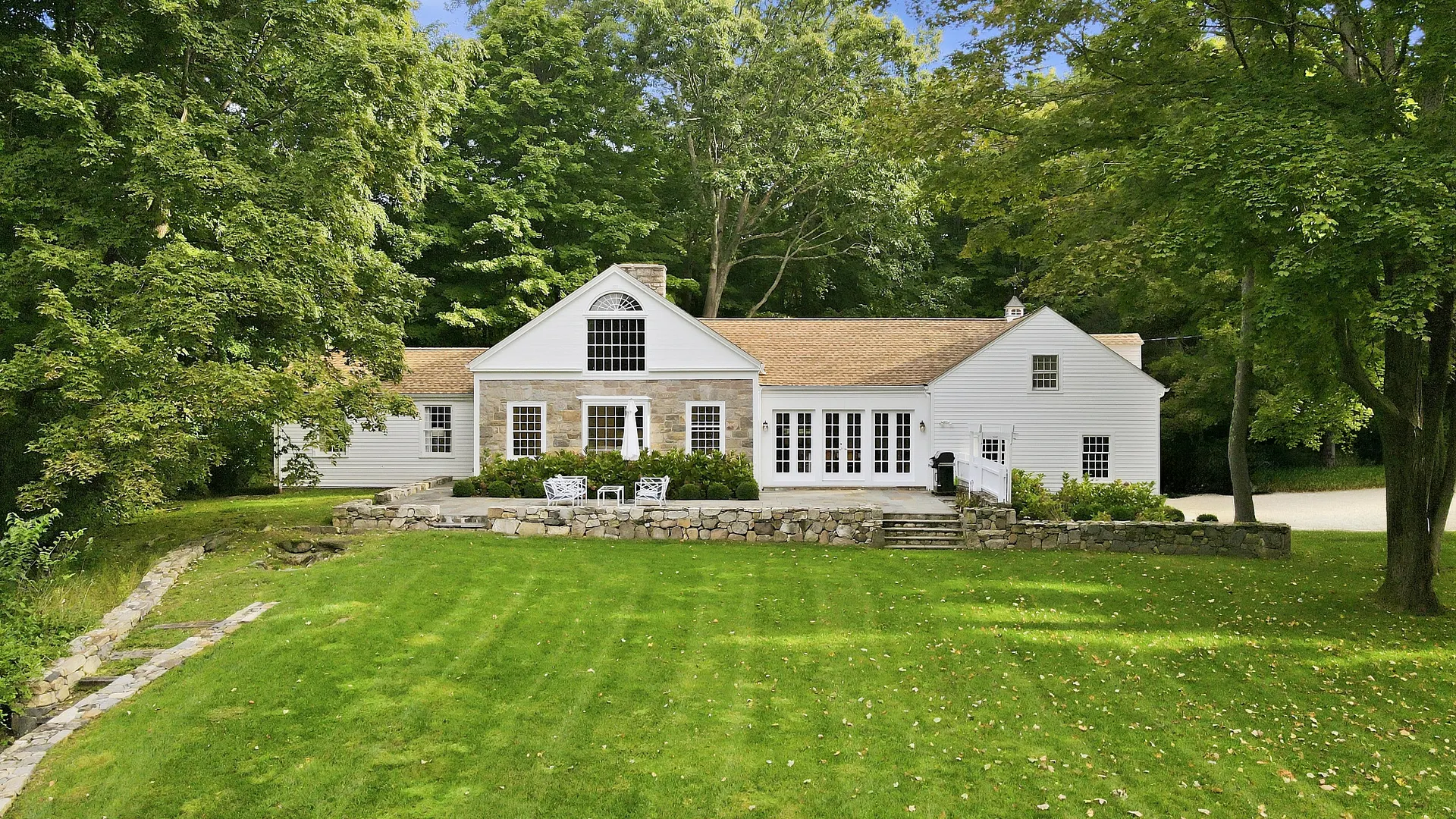467 Nod Hill Road Photo 1
