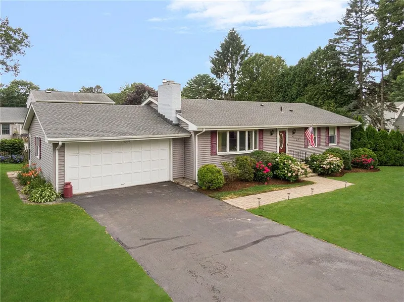 68 Birchwood Drive Photo 4