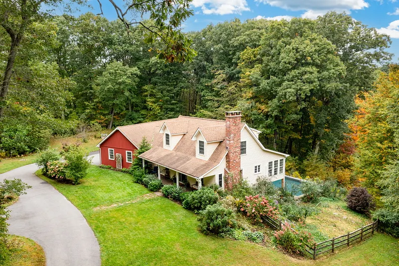 212 Looking Glass Hill Road Photo 35