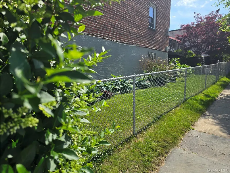 4055 Wickham Avenue  #1 Photo 2