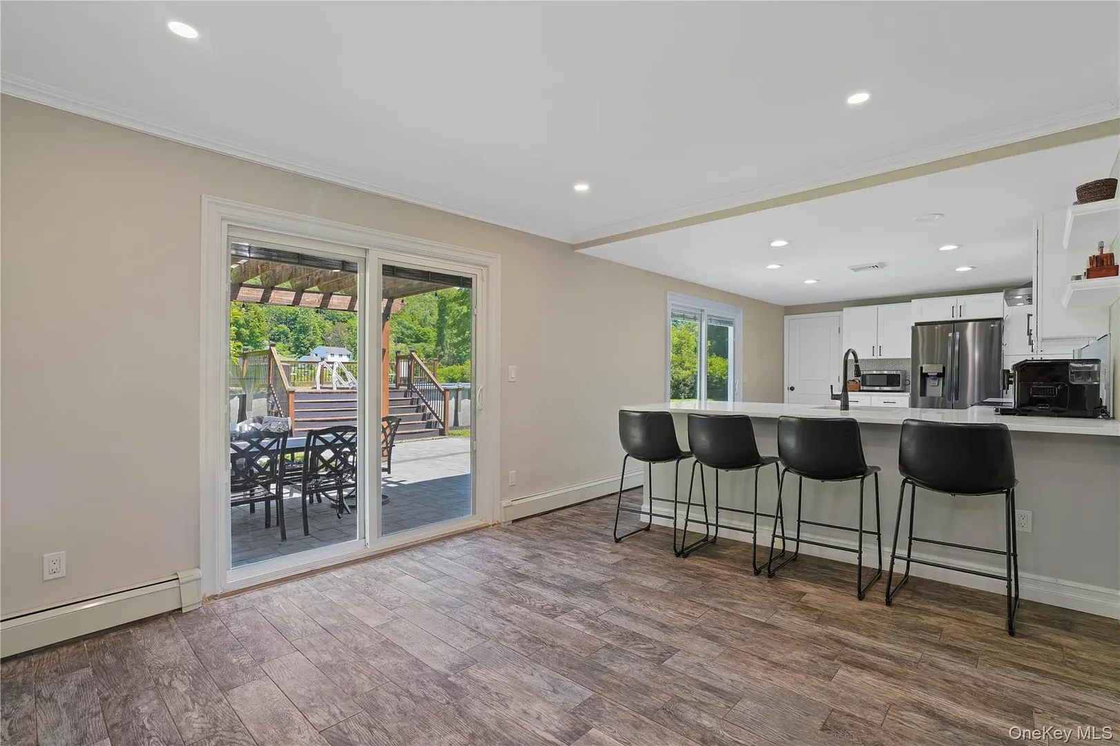 11 Kenneth Drive Photo 12