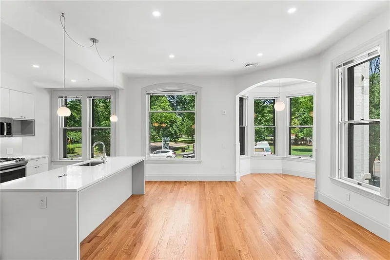 31 Parade Street  #201 Photo 6