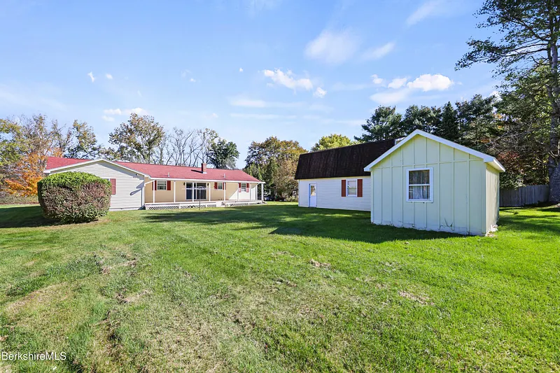 64 Devonshire Dr Photo 59