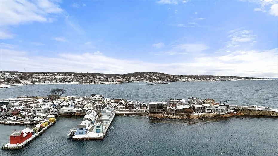 52 Bearskin Neck Photo 28