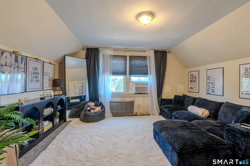 65 Parmalee Avenue Photo 9