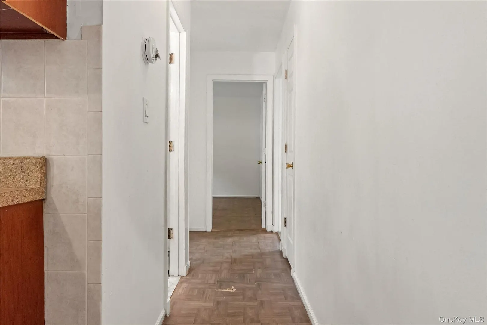 1056 Arthur Street Photo 38