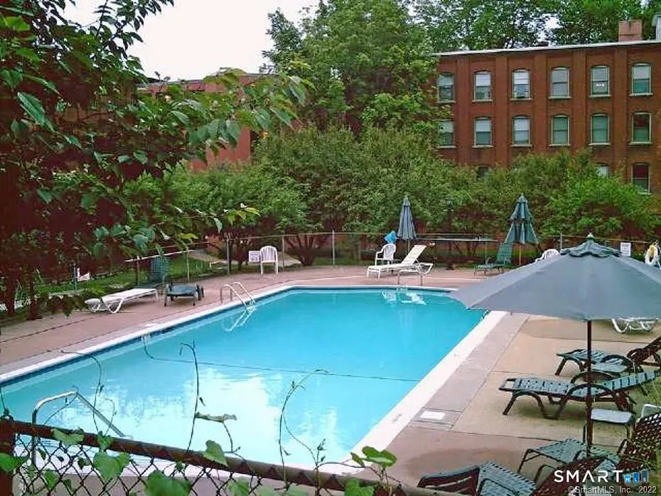 222 Williams Street East  #331 Photo 16