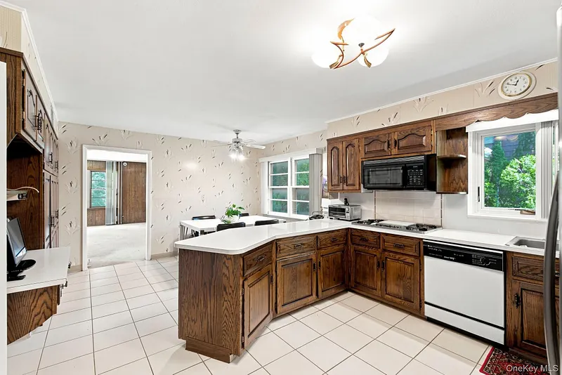 9 Parkfield Road Photo 15