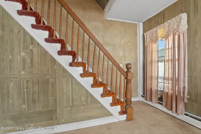 251 Jefferson Heights Photo 14
