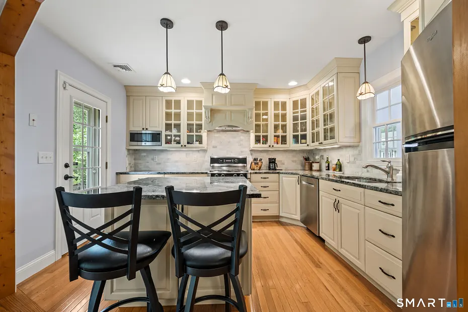 539 Hopewell Road Photo 10