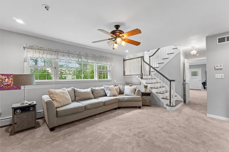 1 Sherwood Road Photo 20