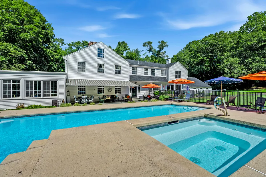 40 Brookhills Road Photo 21