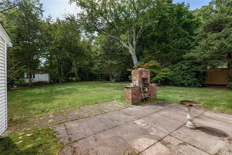 108 Longfellow Drive Photo 32